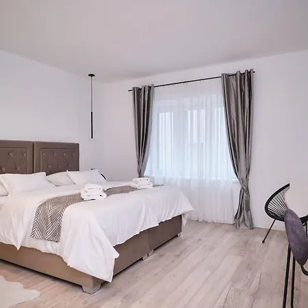Lamer Luxus-suite Von Litto By Interhome Split