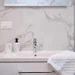 Lamer Luxus-suite Von Litto By Interhome Apartman