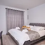 Lamer Luxus-suite Von Litto By Interhome Apartman