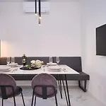 Lamer Luxus-suite Von Litto By Interhome Apartman Split