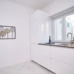 Lamer Luxus-suite Von Litto By Interhome Apartman Split