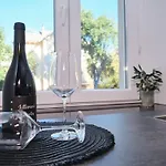 Lamer Luxus-suite Von Litto By Interhome *