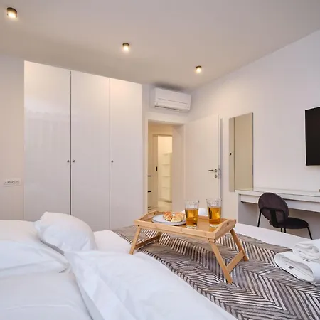 Lamer Luxus-suite Von Litto By Interhome Apartmán