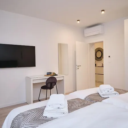 Lamer Luxus-suite Von Litto By Interhome *