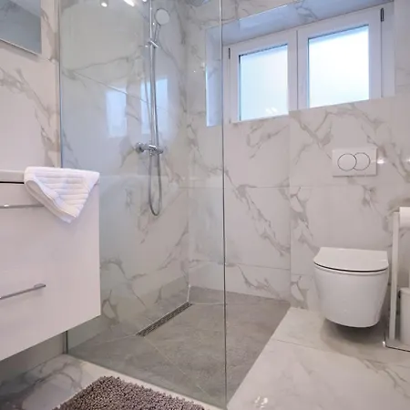 Lamer Luxus-suite Von Litto By Interhome 스플리트