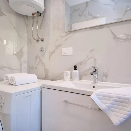 아파트 Lamer Luxus-suite Von Litto By Interhome 스플리트