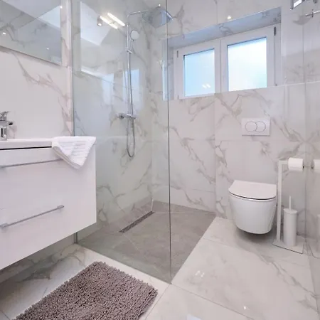 Lamer Luxus-suite Von Litto By Interhome 아파트 *