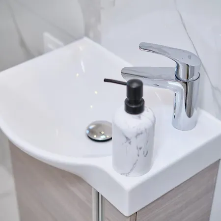 Lamer Luxus-suite Von Litto By Interhome 아파트 *