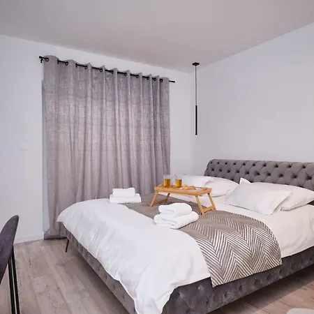 Lamer Luxus-suite Von Litto By Interhome 아파트