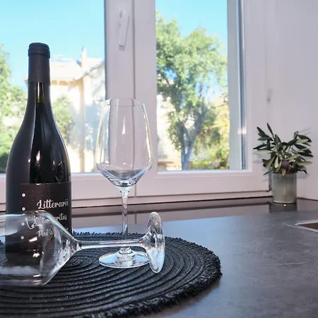 Lamer Luxus-suite Von Litto By Interhome *